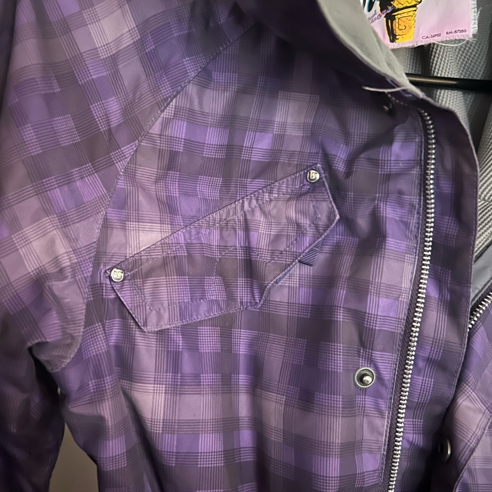 Snowboarding/Winter coat - Picture 2 of 6